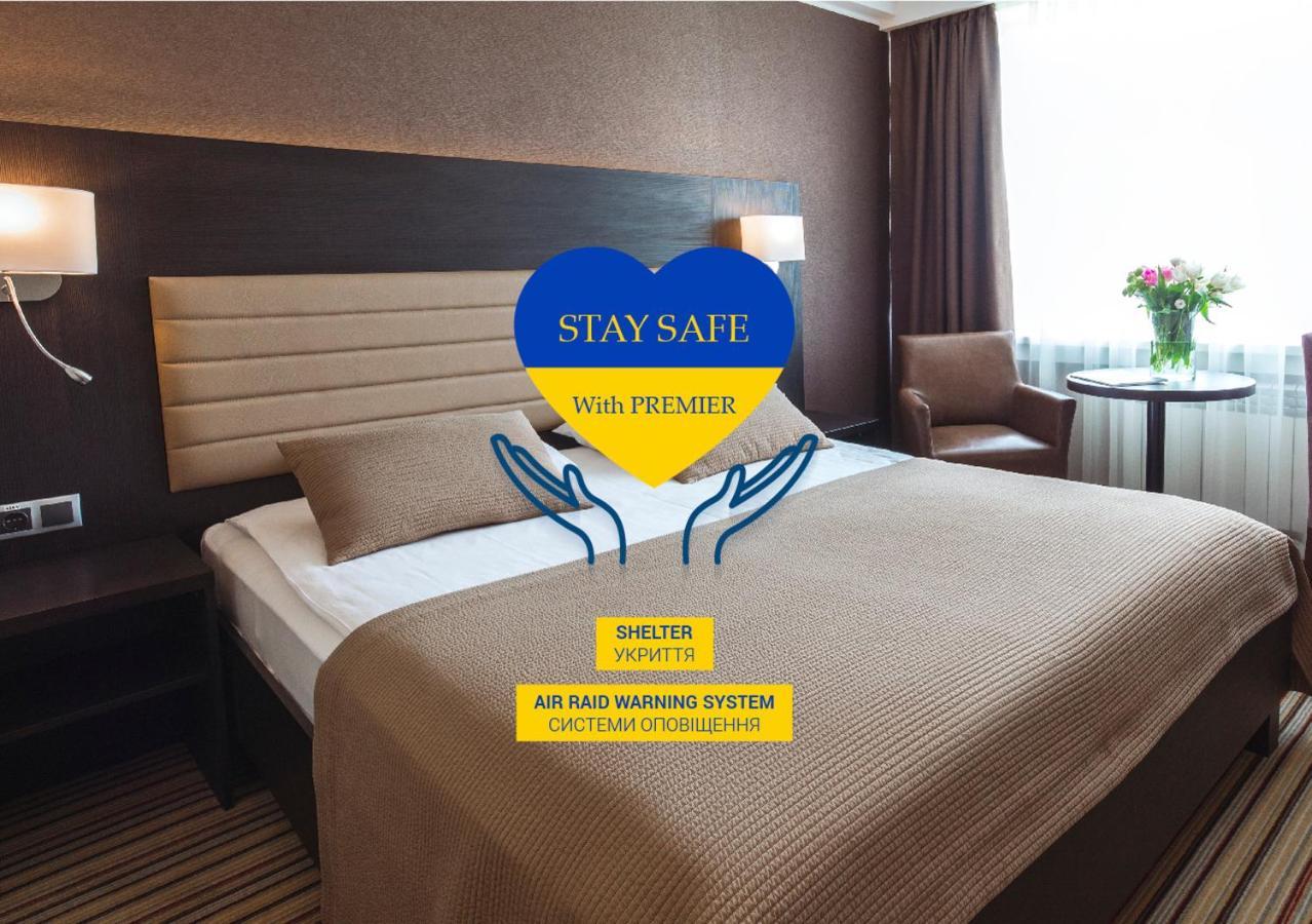 Staying Near Maidan Nezalezhnosti: 4 Airport Hotels Compared